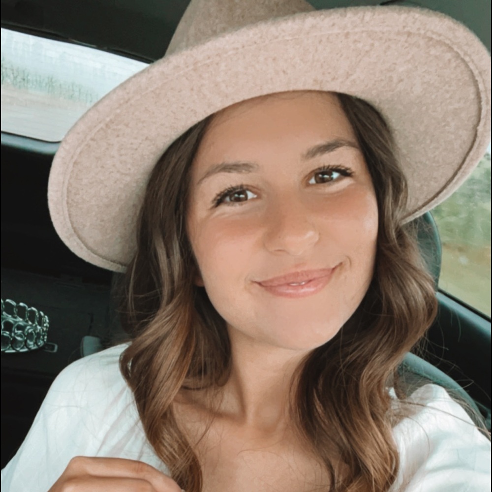 Meet your Posher, Alysa